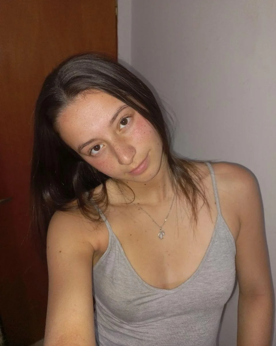 Is 'sexy' the first impression you have of me? picture 1 of 1