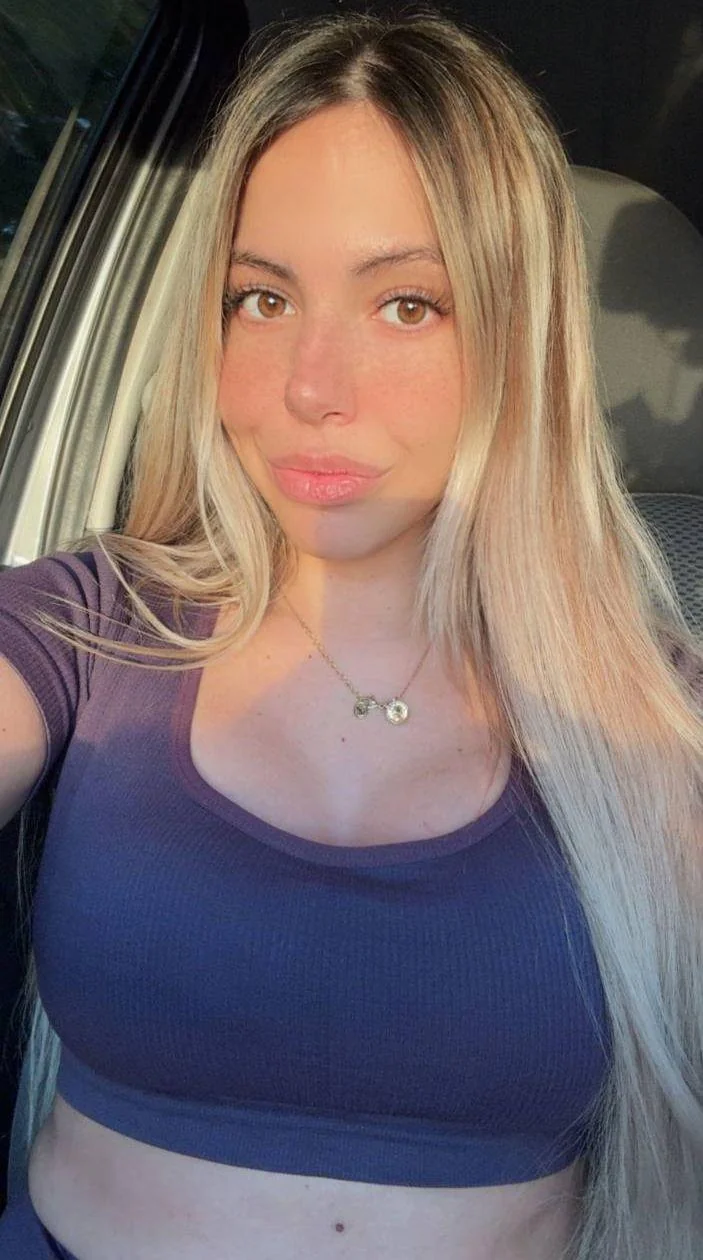 your new favorite blonde picture 1 of 1