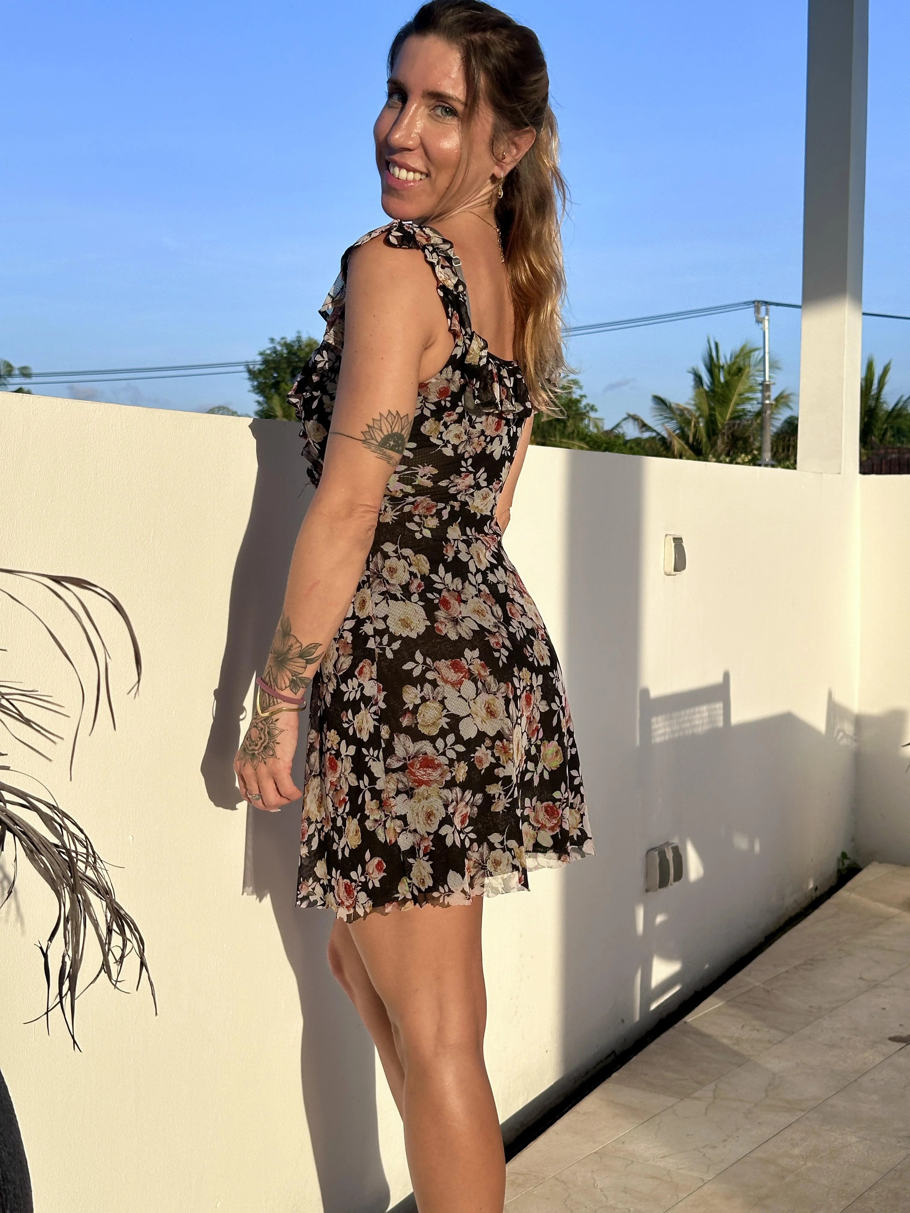 a little class goes a long way—how do you like this look? picture 1 of 1