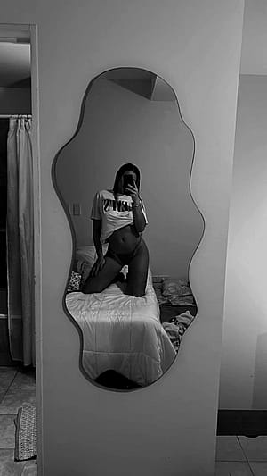 can someone invite me on a date?'
