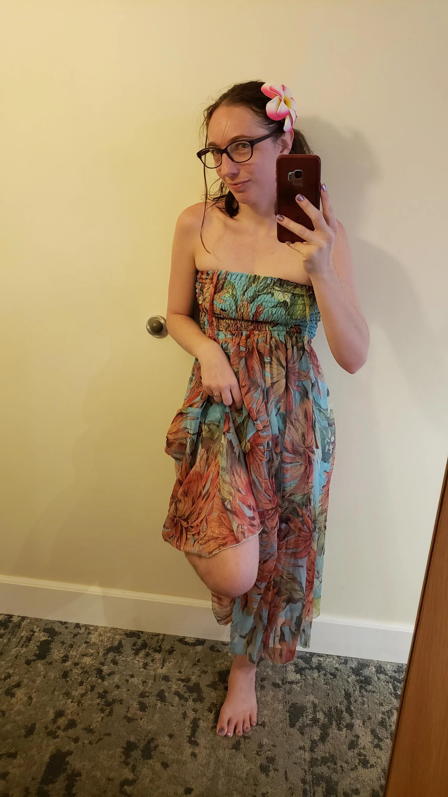 Flowers flowers everywhere, on my dress and in my hair picture 1 of 1