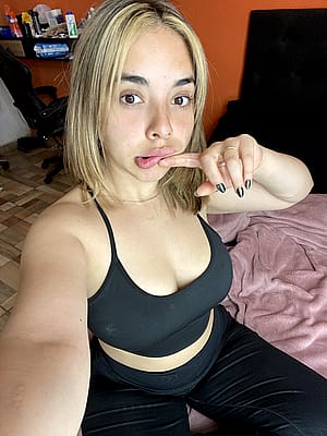 Am i cute enough to get your attention?'