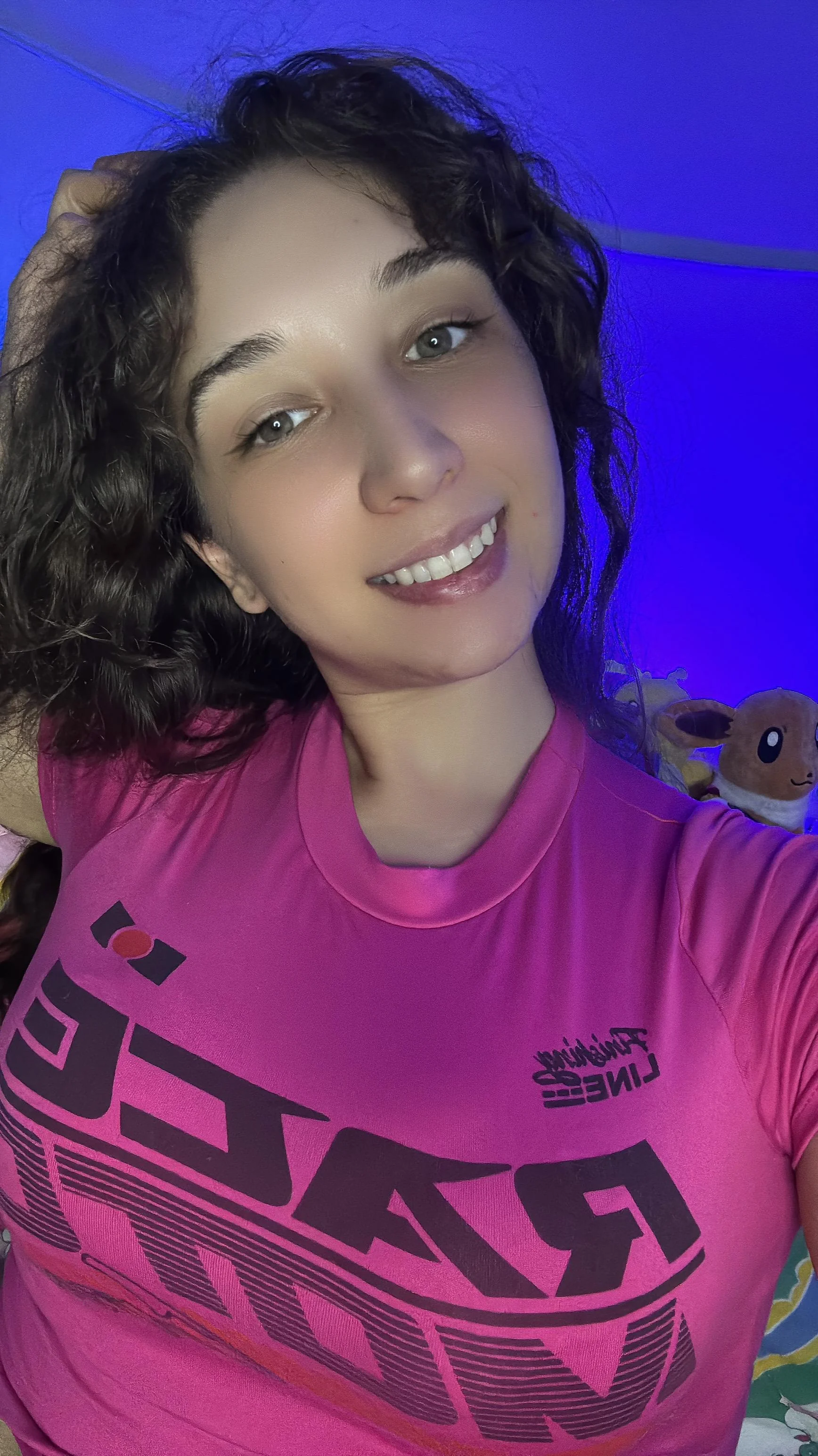 honestly, am i hot [F19] picture 1 of 1