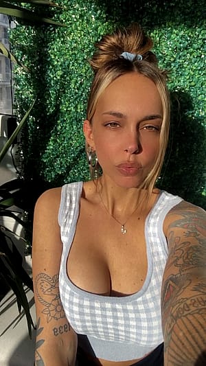 happy me on a sunny day'