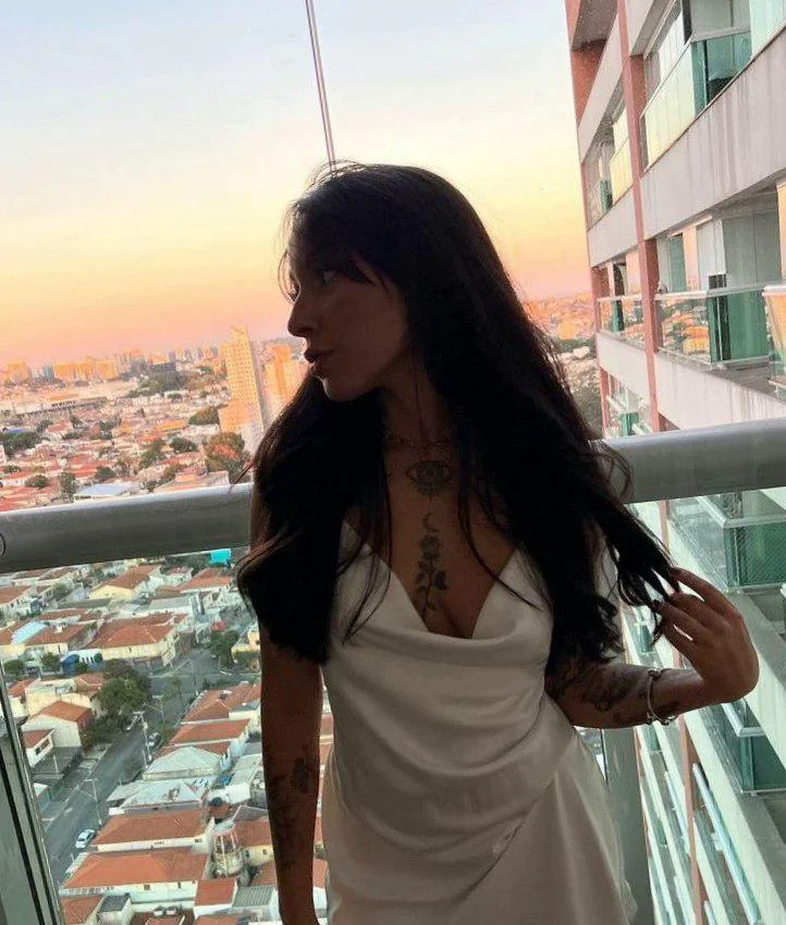 Is this brazilian hot? picture 1 of 1