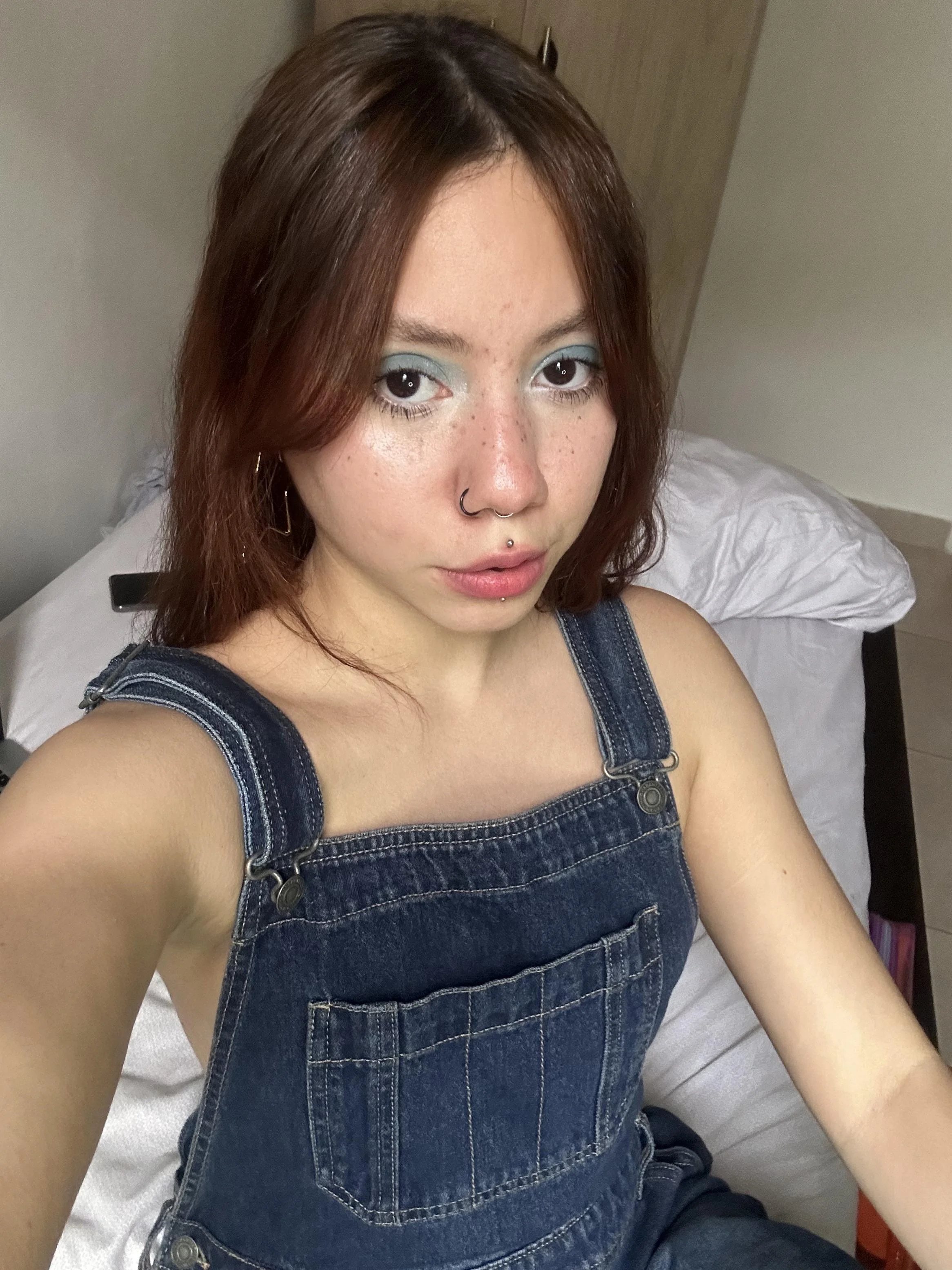 Do you think i am attractive? picture 1 of 1