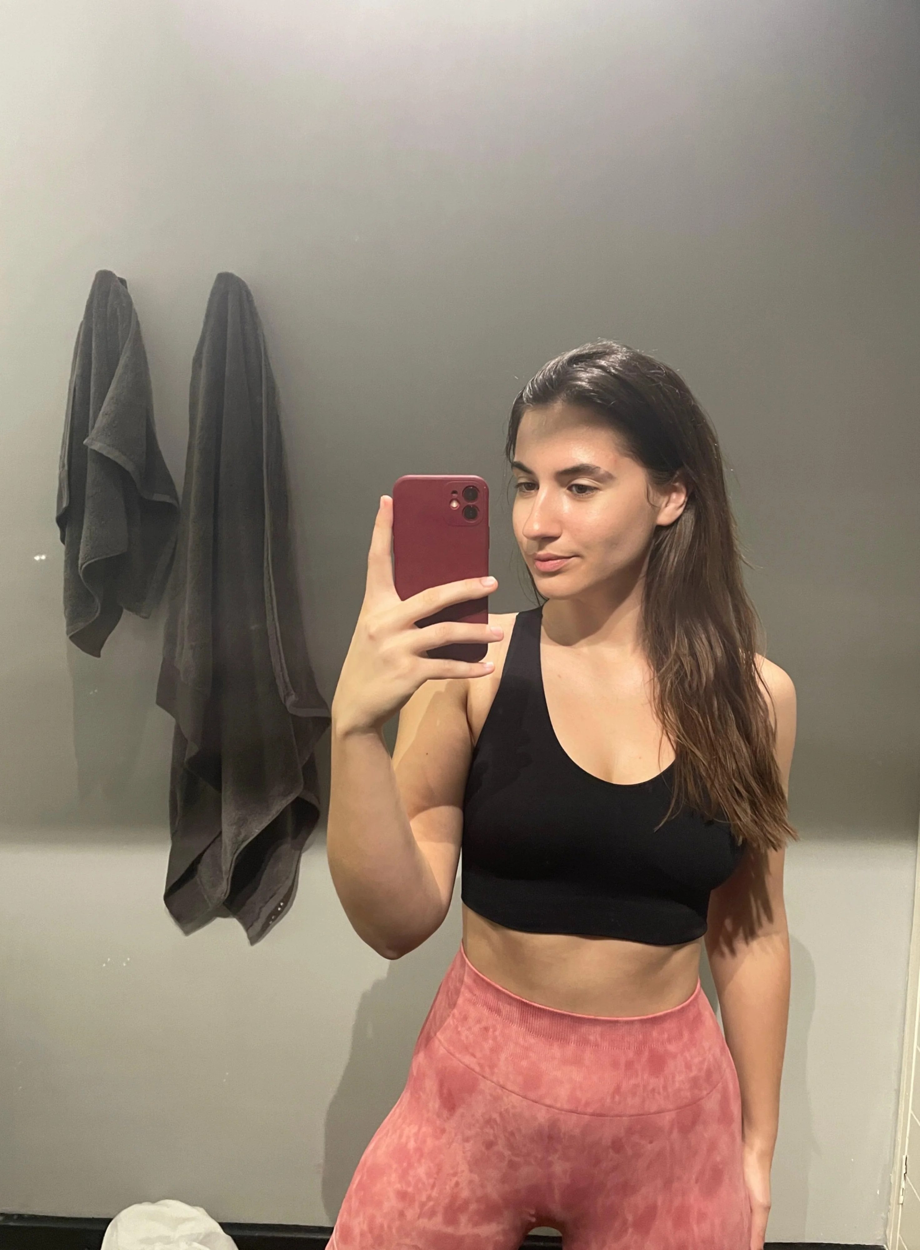 Is mommy still hot? F27 picture 1 of 1
