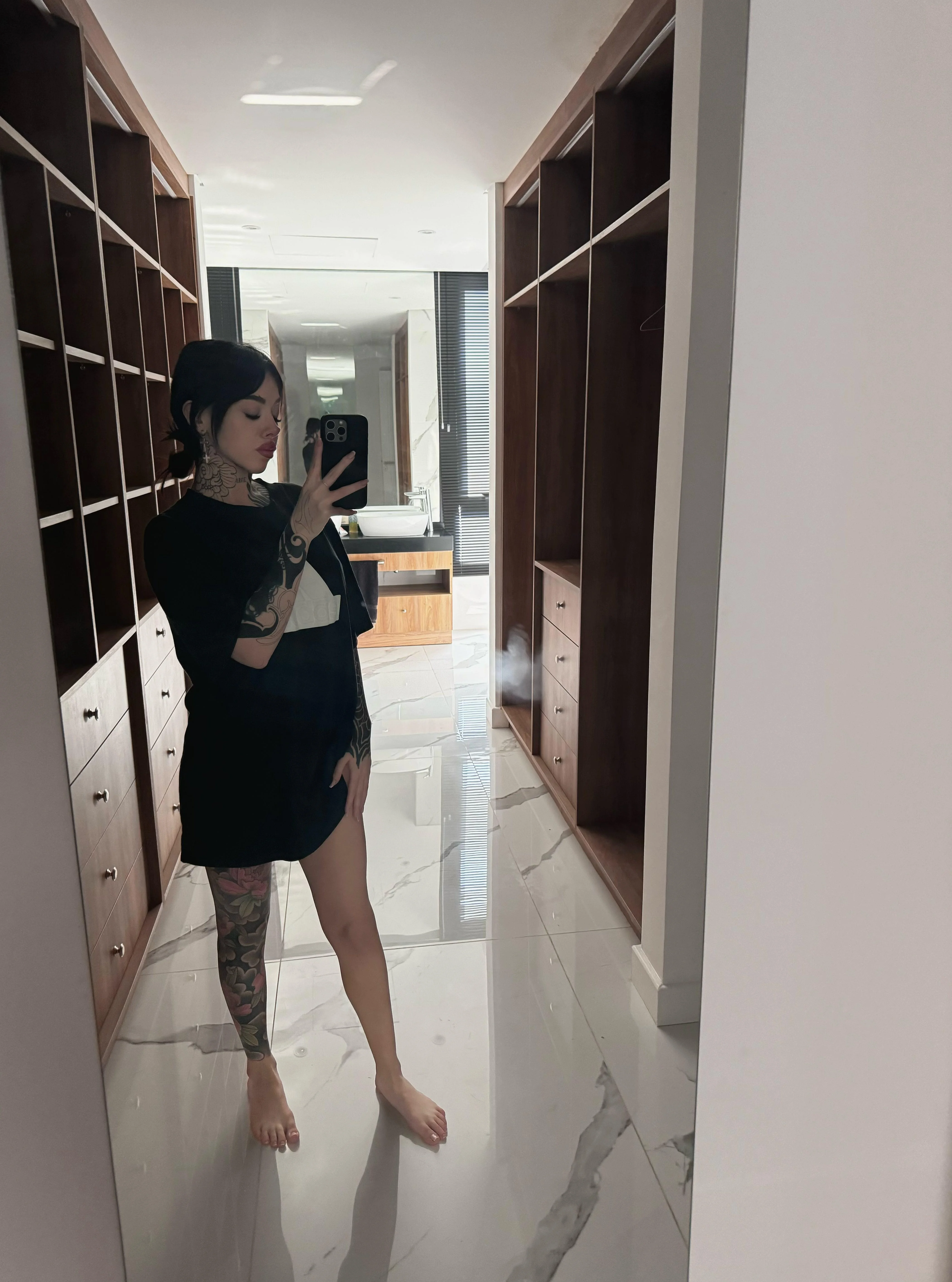 wearing oversized shirt, still hot? f27 picture 1 of 1