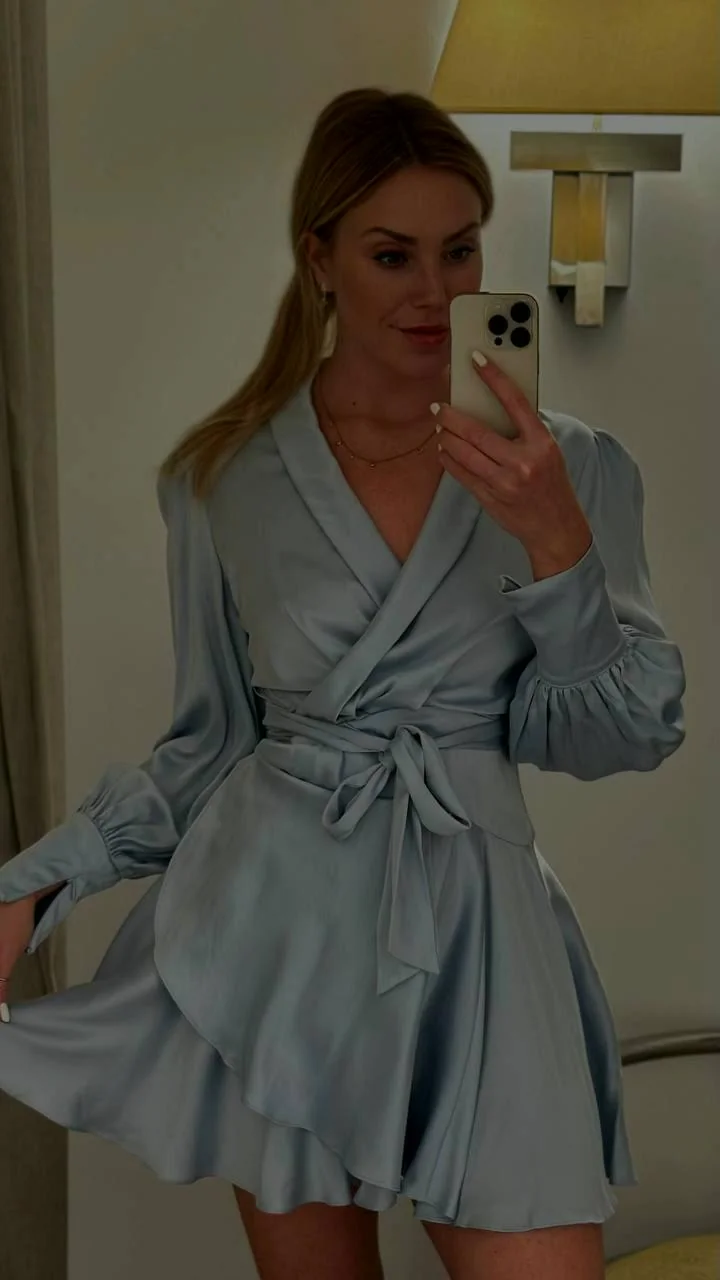 40 but feeling hot, feeling sexy picture 1 of 1