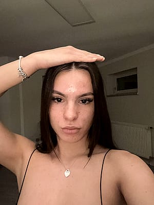 Come hangout with me'