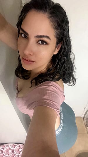 Are you into sexy Latinas'