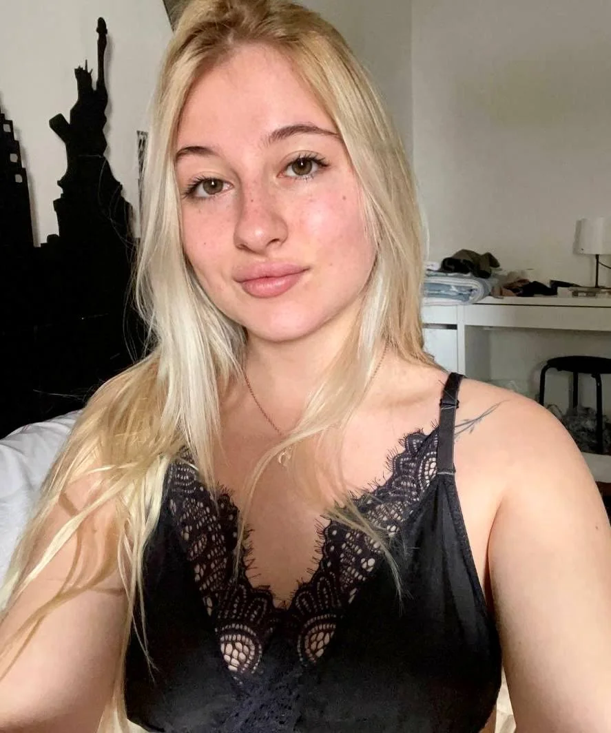 clean face without makeup picture 1 of 1