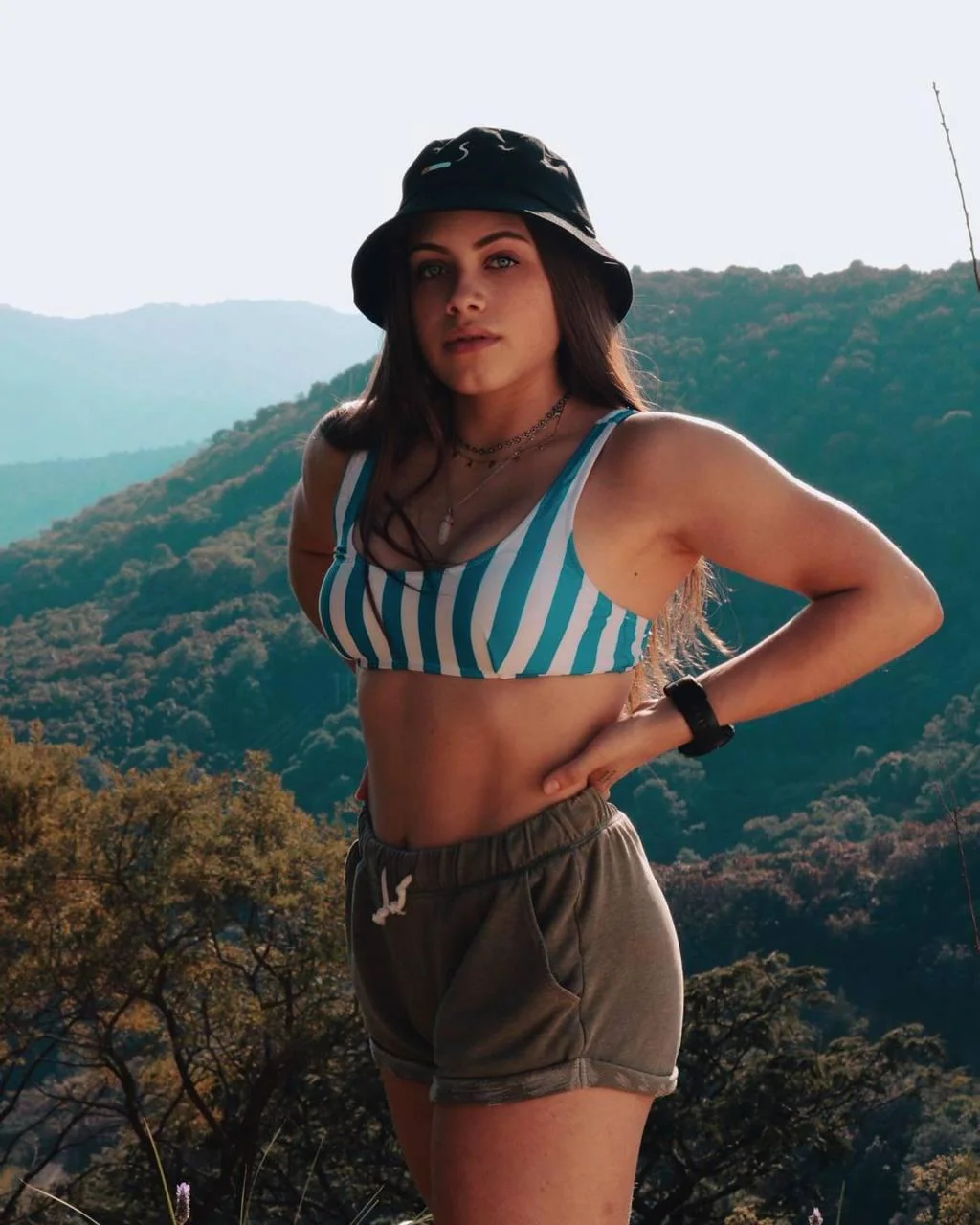Feelin' so sexy and strong picture 1 of 1