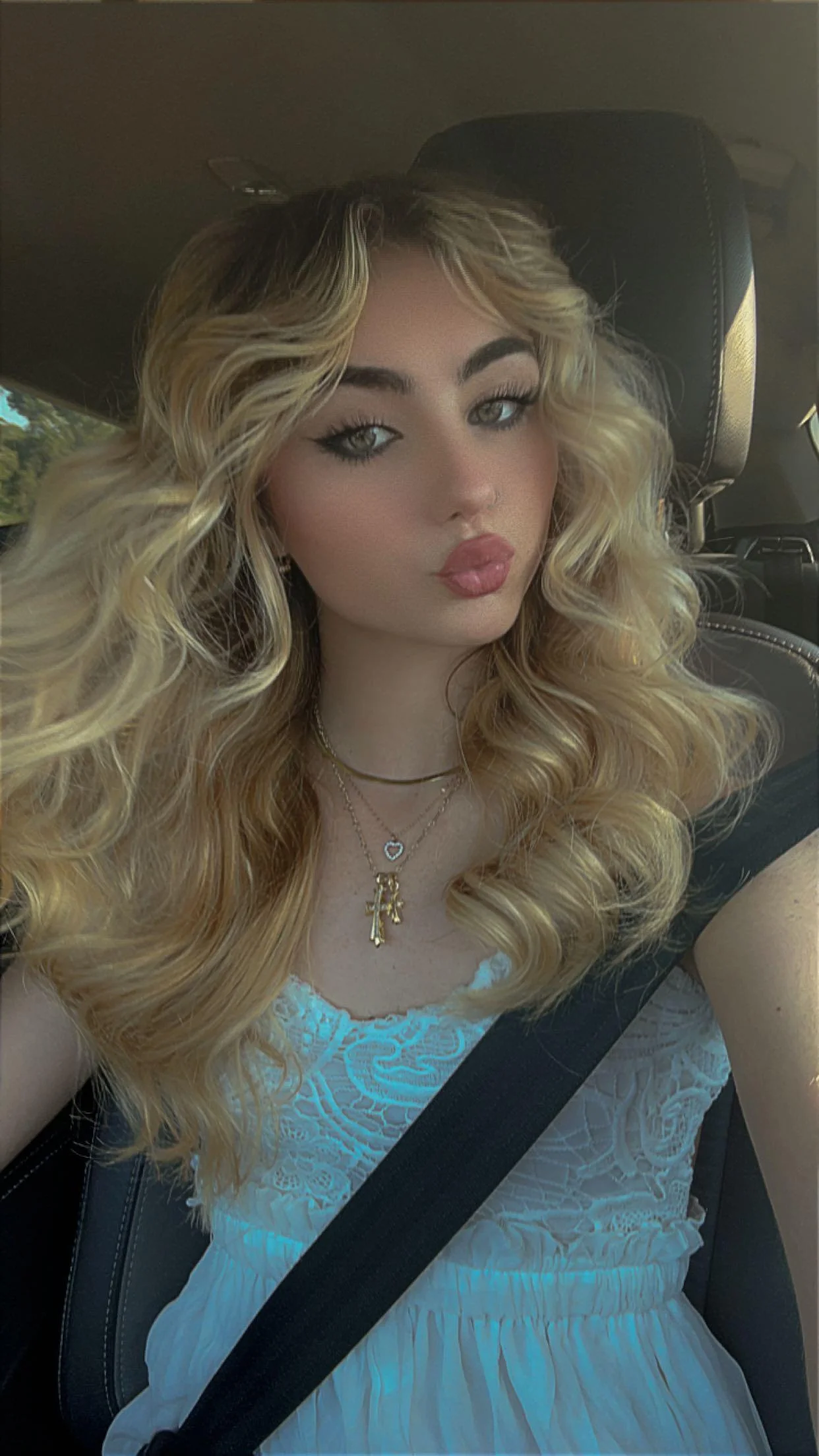 when i make extra effort to enhance my beauty and slay it picture 1 of 1