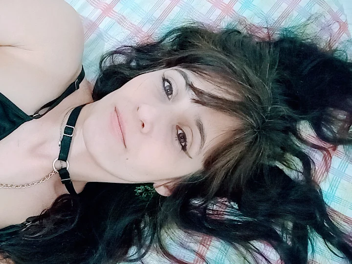 I should paint my hair 🫢 picture 1 of 1